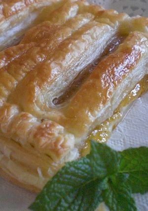 A picture of Ume Plum Jam Pie.