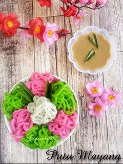 Foto resep Putu Mayang