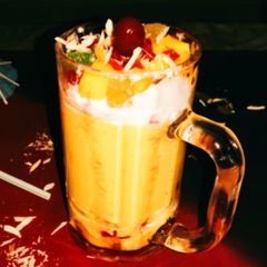 A picture of Mango mastani.