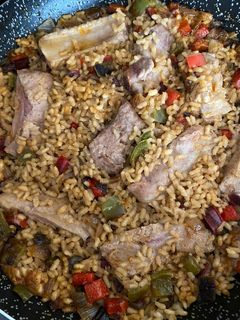 Una foto de Arroz con costilla