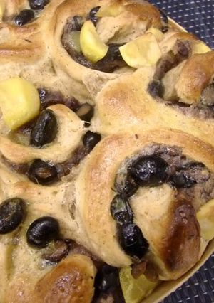 A picture of ~Big Sweet Bean Paste Bread with Black Beans & Kinako~.