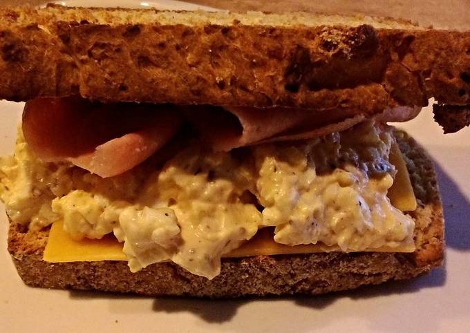 How to Prepare Quick Ham And Cheese Egg Salad Sandwich