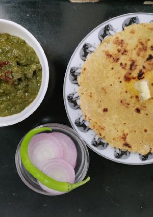 A picture of Sarson ka Saag with Makki ki Roti.