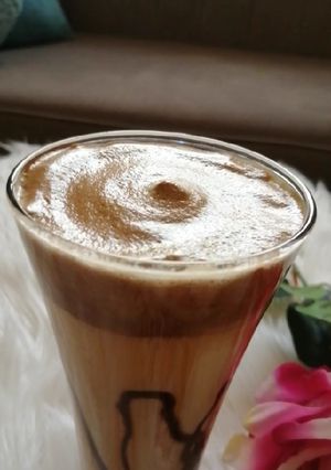 صورة لوصفة لاتيه بارد 🥛🧊