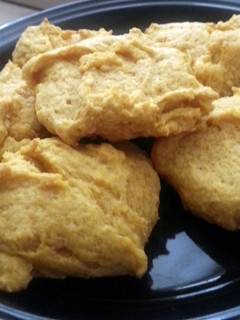 A picture of Pumpkin Vanilla Cookies.