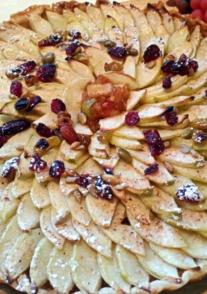 A picture of Ray's Easy Apple Tart.