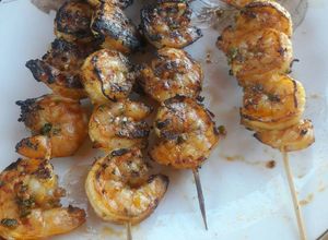 Una foto de Brochetas de camarones tipo Hector
