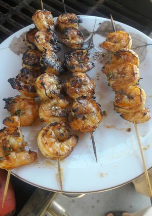 Una foto de Brochetas de camarones tipo Hector