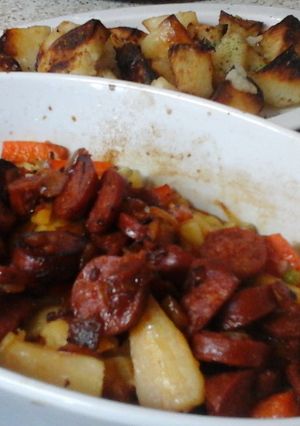 A picture of My Chorizo and Veg Bake with Little Potato Crispies 😋.