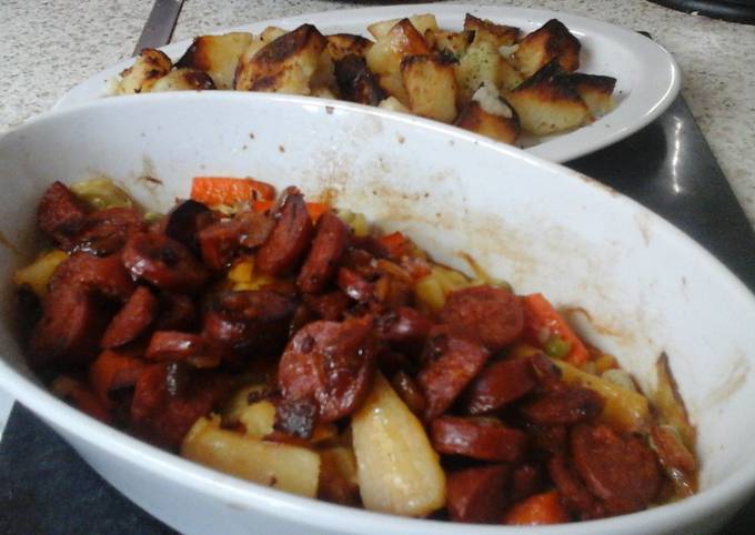 My Chorizo and Veg Bake with Little Potato Crispies 😋