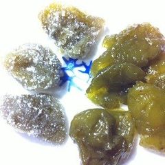 A picture of 15-Minute Glacé Plums in 1 Bowl.