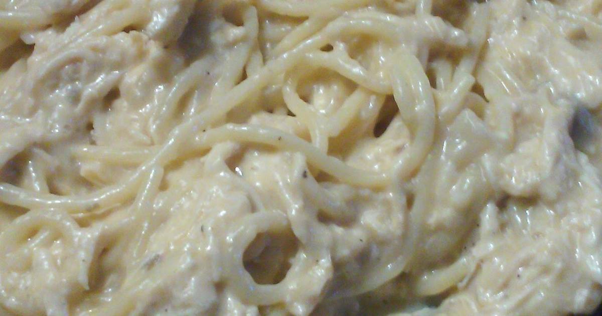 Cheesy crock pot chicken spaghetti Recipe by Heather - Cookpad