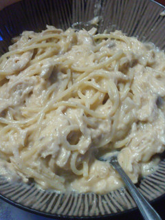 A picture of Cheesy crock pot chicken spaghetti.