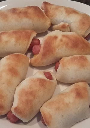 A picture of Pigs in a Blanket.