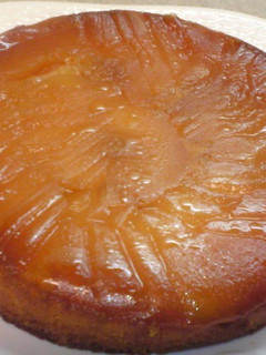 A picture of Exquisite Tart Tatin-style Apple Cake.