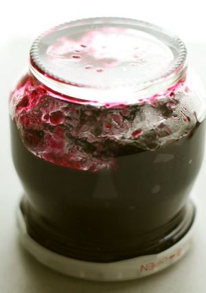 A picture of Easy and Pretty Blueberry Jam.