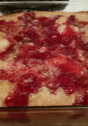 A picture of Simple Cherry Cobbler.
