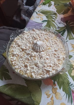 Una foto de Tarta de crema de ananá