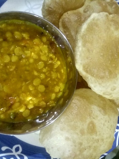 ছোলার ডাল লুচি (cholar dal luchi recipe in Bengali) রেসিপির প্রধান ছবি