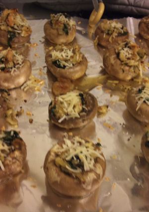 A picture of Spicy Spinach-Stuffed Mushrooms *.