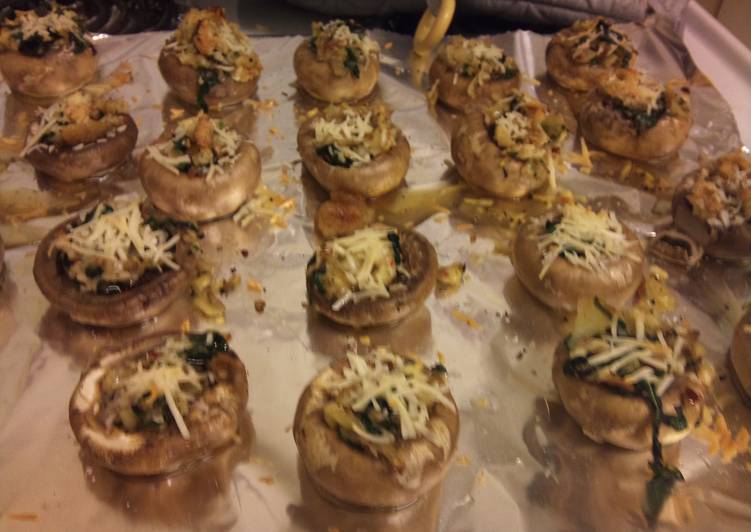 Spicy Spinach-Stuffed Mushrooms *