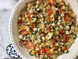 Ensalada de garbanzos, quinoa y más