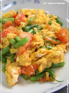 A picture of Easy Chinese Stir-Fry with Green Beans, Tomatoes, and Eggs.
