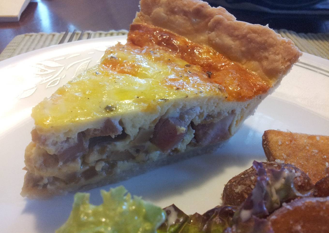 Ham, mushroom & cheese quiche