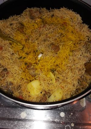 A picture of Mutton biryani.
