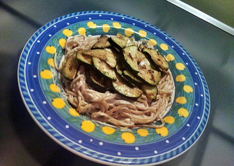 Recipe of Homemade Cream cheese garlic spaghetti with grilled zucchini