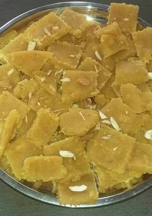 A picture of Chane dal ki barfi.