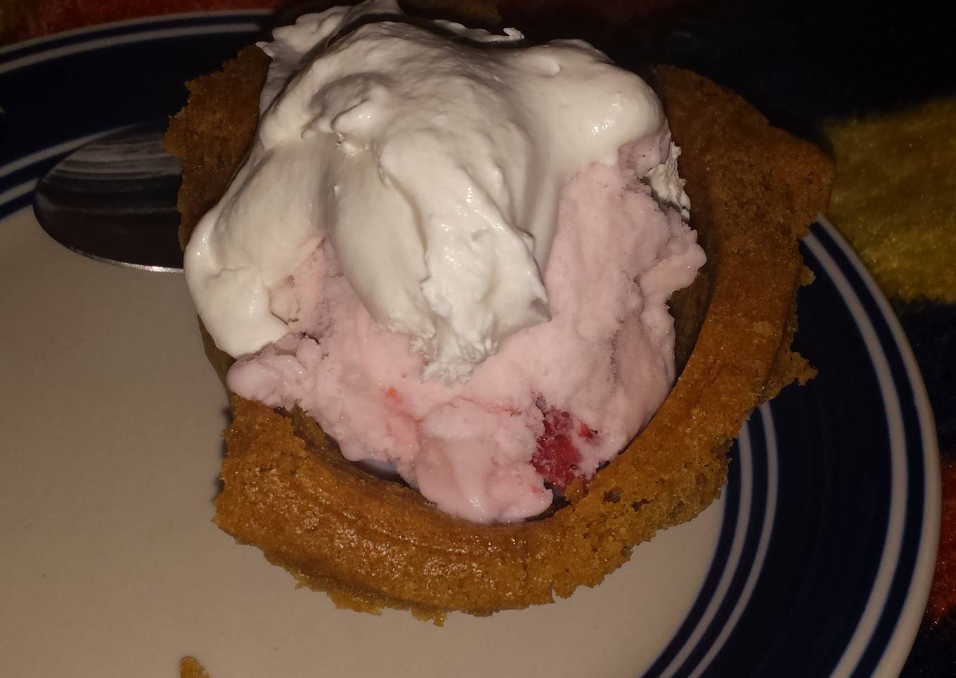 Ice cream & cookies