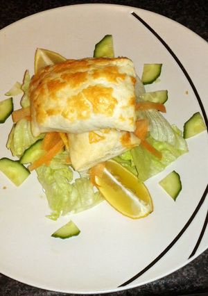A picture of spicy chicken parcels.