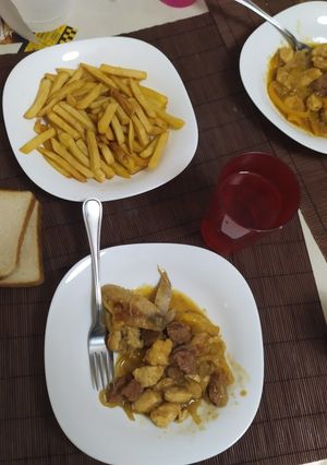 Φωτογραφία της συνταγής Τηγανιά κοτόπουλο λεμονάτη με χωριάτικο λουκάνικο