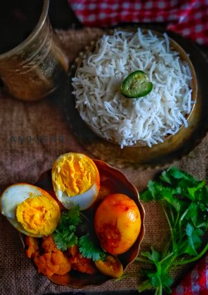 ফুলকপি দিয়ে হাঁসের ডিম এর ঝোল (পেঁয়াজ রসুন ছাড়া)(fulkopi dimer jhol recipe in bengali) রেসিপির প্রধান ছবি
