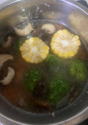 Hình của món Canh sườn nấm rong biển.