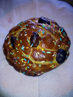 A picture of Braided bread.