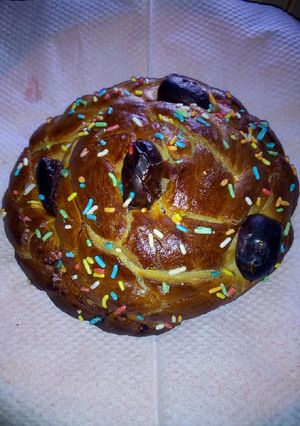 A picture of Braided bread.