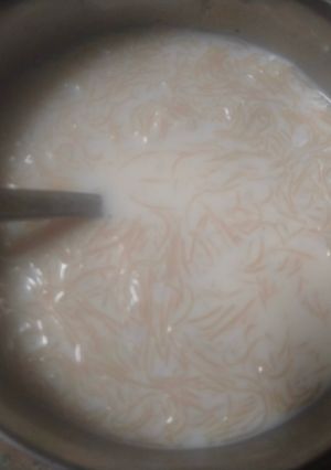 सेवइयां (seviyan recipe in Hindi) रेसिपी मुख्य फोटो
