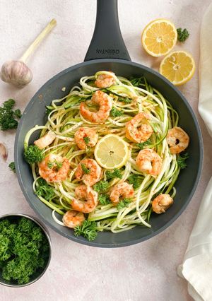 Une photo de Spaghetti de courgettes aux scampis