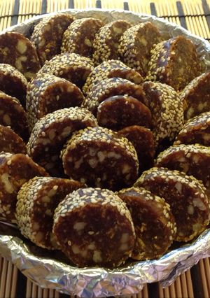 صورة لوصفة حلقات التمر بالجوزوالكورن فليكس