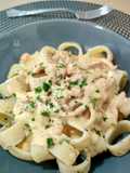 Calamarata trufada con crema de bacon y queso