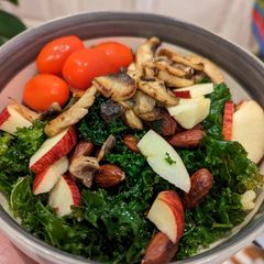 A picture of Kale, mushroom & almonds salad for quick lunch.