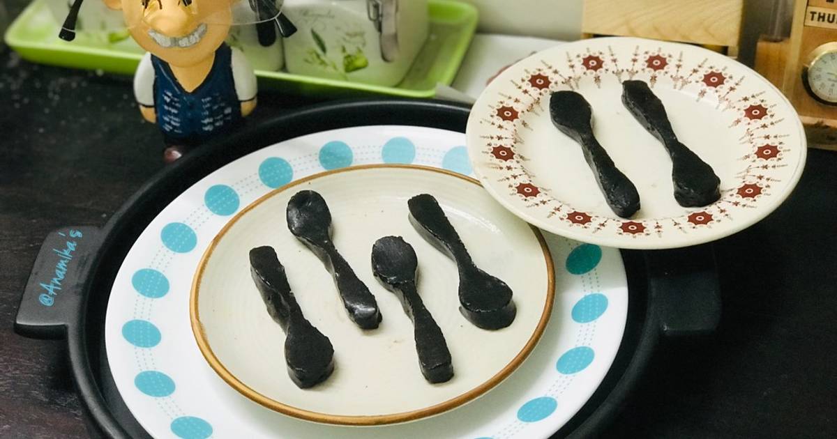 Edible Chocolate Spoons Recipe by Anamika Banerjee Cookpad