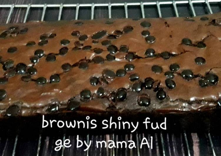 Resep Brownis shiny fudge yang Enak