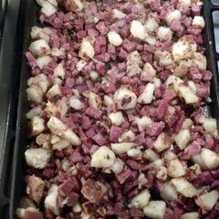A picture of Easy corned beef hash.