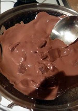 A picture of Vickys Tempered Chocolate (Hints & Tips).