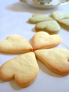 A picture of Milk and Milk Matcha Cookies Using Vegetable Oil.