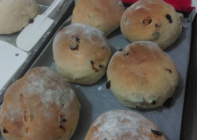 Cranberry buns