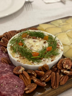 Una foto de Dip de queso Philadelphia, nuez y miel